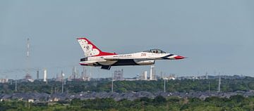 Thunderbird #5 Lockheed Martin F-16C Fighting.