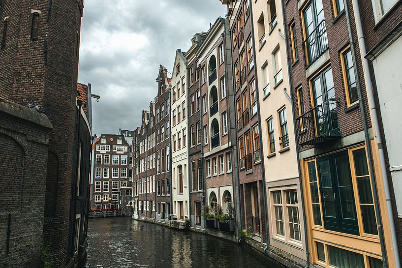 Häuser an der Gracht in Amsterdam von Bart Maat