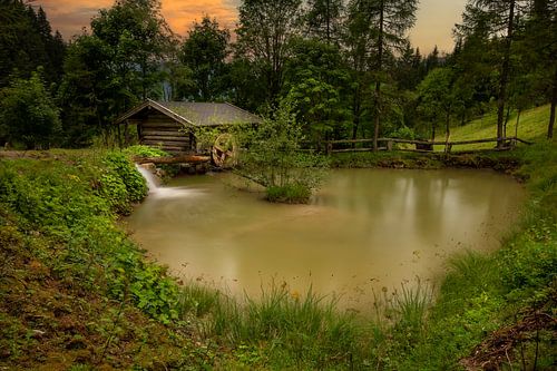 moulin à eau dans les Alpes
