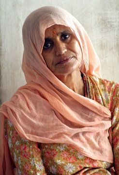 Une femme à Jodhpur, Inde sur Gert-Jan Siesling