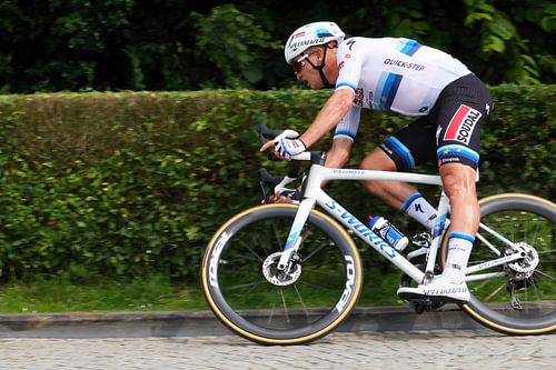 Tim Merlier on his way to victory