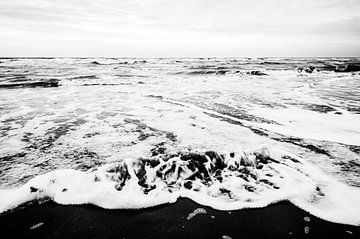 Game of Beach and Sea van Roland de Zeeuw fotografie