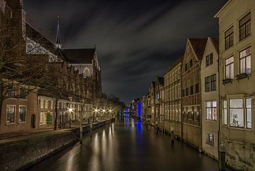 Grote Kerk en Pottenkade in Dordrecht in de avond - 3