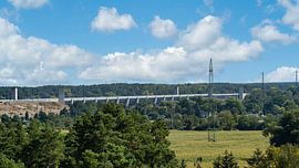 Das Wasserstraßenkreuz bei Magdeburg eine Brücke über die Elbe von Andreas Völkel