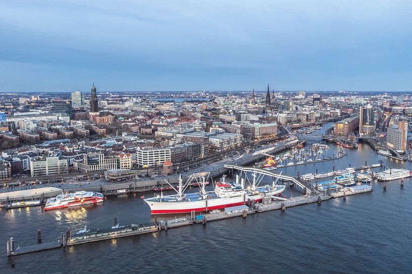 Landing stages St.Pauli by Alexander Schulz