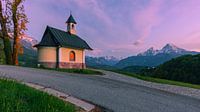 Lockstein-Kapelle bei Dämmerung, Berchtesgaden, Bayern, Deutschland von Henk Meijer Photography Miniaturansicht