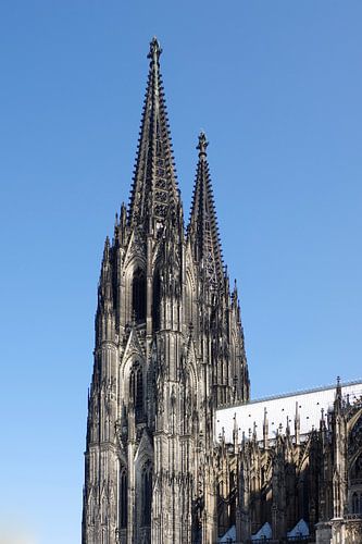 Die Türme des Kölner Doms von Südost