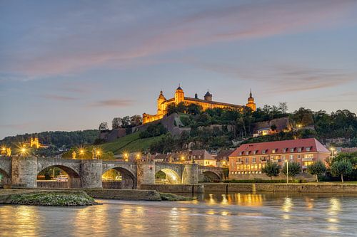 Würzburg en soirée sur Michael Valjak