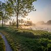 Sonnenaufgang während einer Taufahrt entlang der Leie in Wevelgem - Westflandern von Fotografie Krist / Top Foto Vlaanderen