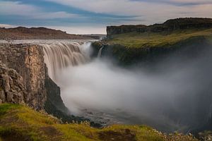 Dettifoss, la cascade la plus puissante d'Islande sur Gerry van Roosmalen