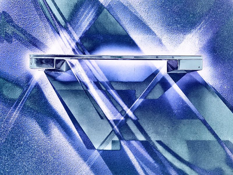 Reflektionen in Blau und Lila von Ruud Otter