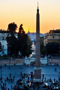 Rom: Piazza del Popolo in der Abenddämmerung
