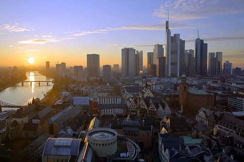Frankfurt bij zonsondergang