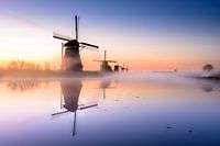Zonsopgang boven de oer-Hollandse molens van Kinderdijk 