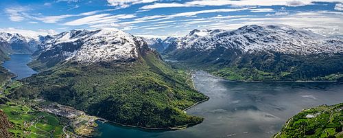 Breed panorama Mount Hoven, Noorwegen