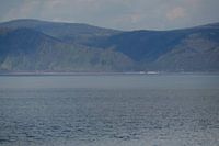 lake Baikel met bergen 2