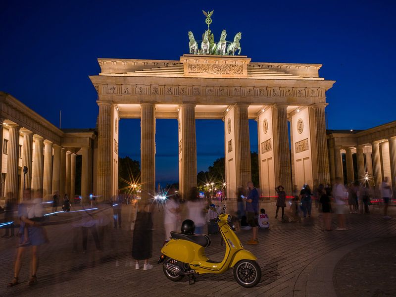Berlin : Porte de Brandebourg de nuit par t.ART