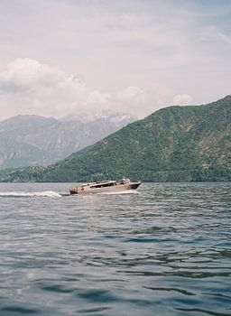 Promenade en bateau sur le lac de Côme | photographie analogique