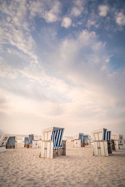 Chaises longues sur la plage ouest de Kampen, Sylt par Christian Müringer
