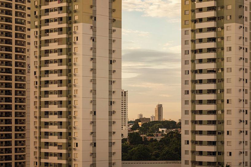 Appartementen in Cuiaba, Brazilie van Leon Doorn