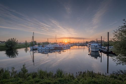 Boten in mooie haven