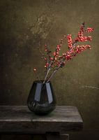 Vase with berries
