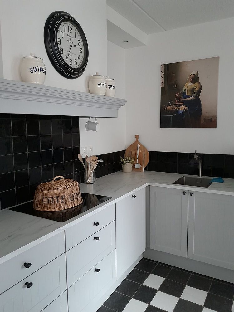 The Milkmaid - Vermeer painting 