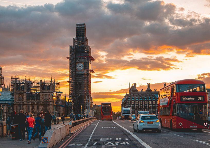 London by Hello Pompoyo