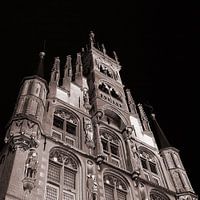 L'hôtel de ville de Gouda la nuit.