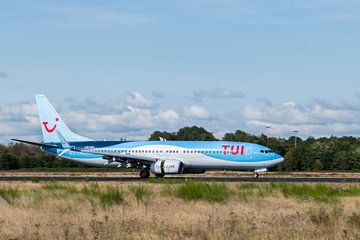 TUI Boeing 737 is geland op Eindhoven Airport van Wim Stolwerk