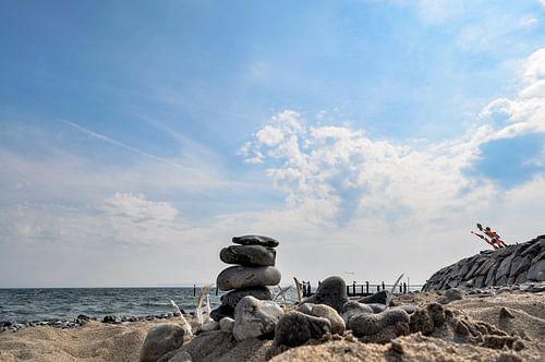 Tour de pierre sur la plage de Vitt sur l'île de Rügen