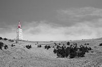 Het zendstation als kleurrijk baken op de Mont Ventoux