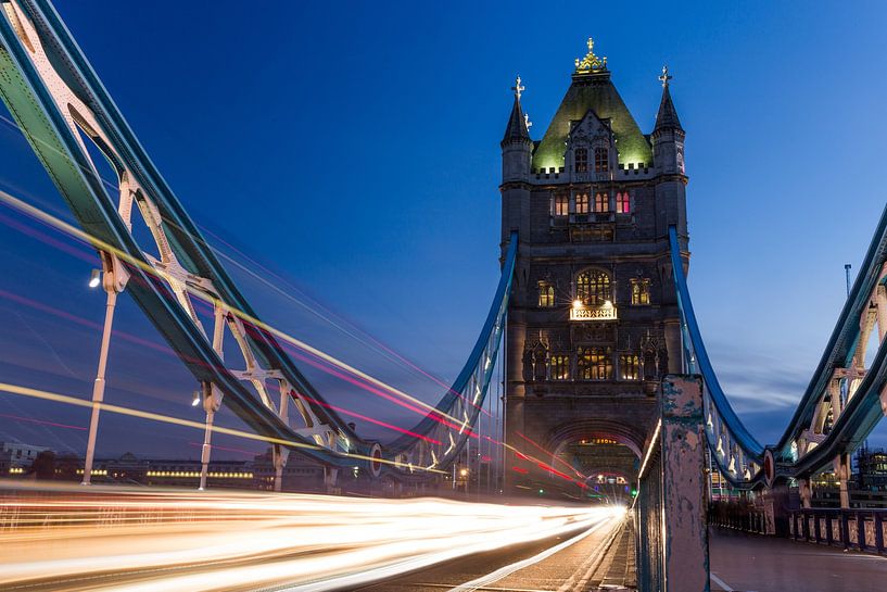Tower Bridge by Hello Pompoyo