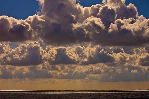 Wolken boven de Waddenzee