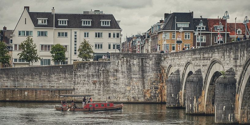 Maastricht with view on part of Saint Servatius bridge by Rob van der Pijll