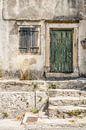 Oude Groene Deur met Trapje in Griekenland van Art By Dominic thumbnail