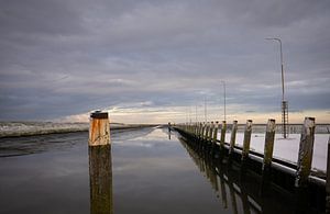 Zonsopkomst in de haven van Noordpolderzijl, Groningen van Bo Scheeringa Photography