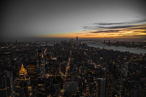 De skyline van New York City met het One World Trade Centre bij nacht
