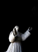 Statue in den französischen Höhlen von Brieve-la-Gaillarde