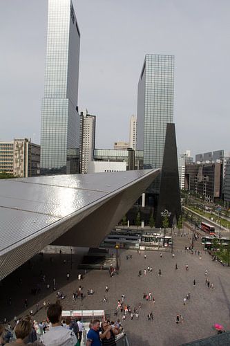Stationsplein Rotterdam Centraal vanaf steigertrap
