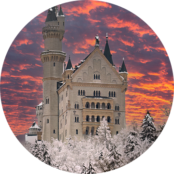 Kasteel Neuschwanstein met zonsondergang