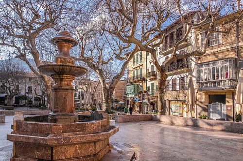 De Placa Constitucio in Soller, Mallorca van Christian Müringer