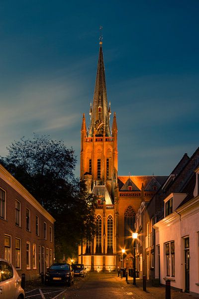 St. Nikolaus Basilika in IJsselstein bei Nacht von Tony Buijse