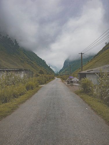 Verlassene Straße mitten im Nirgendwo - Ha Giang-Schleife Vietnam, Asien