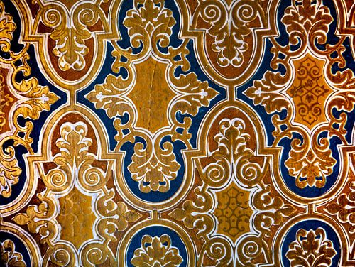 Fragment van handbeschilderd behang