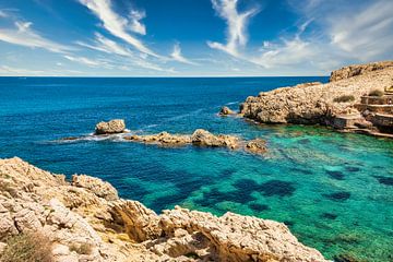 Baai op het eiland Mallorca bij Cala Ratjada van Photo Art Thomas Klee