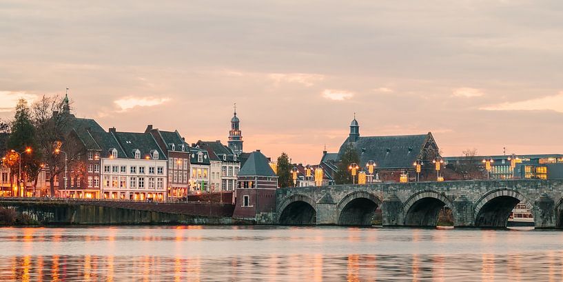 The Saint Servatius bridge in Maastricht by Martin Bergsma