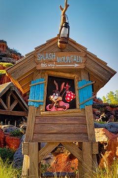Splash Mountain Schild im Magic Kingdom in Orlando, Florida USA von Mohamed Abdelrazek