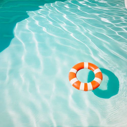 Schwimmreifen im klaren Wasser