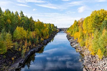 Herfstkleuren bij het kanaal van Torfinn Johannessen